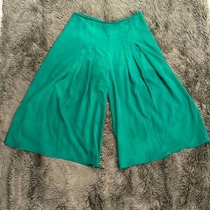 Women’s Green Wide Leg Flare Gaucho Pant ASOS Size 10